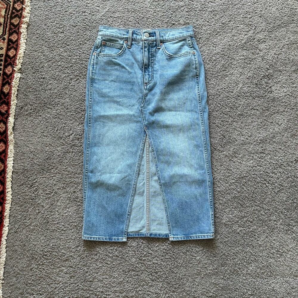 Denim Forum The 90s Halle Stretch Denim Skirt